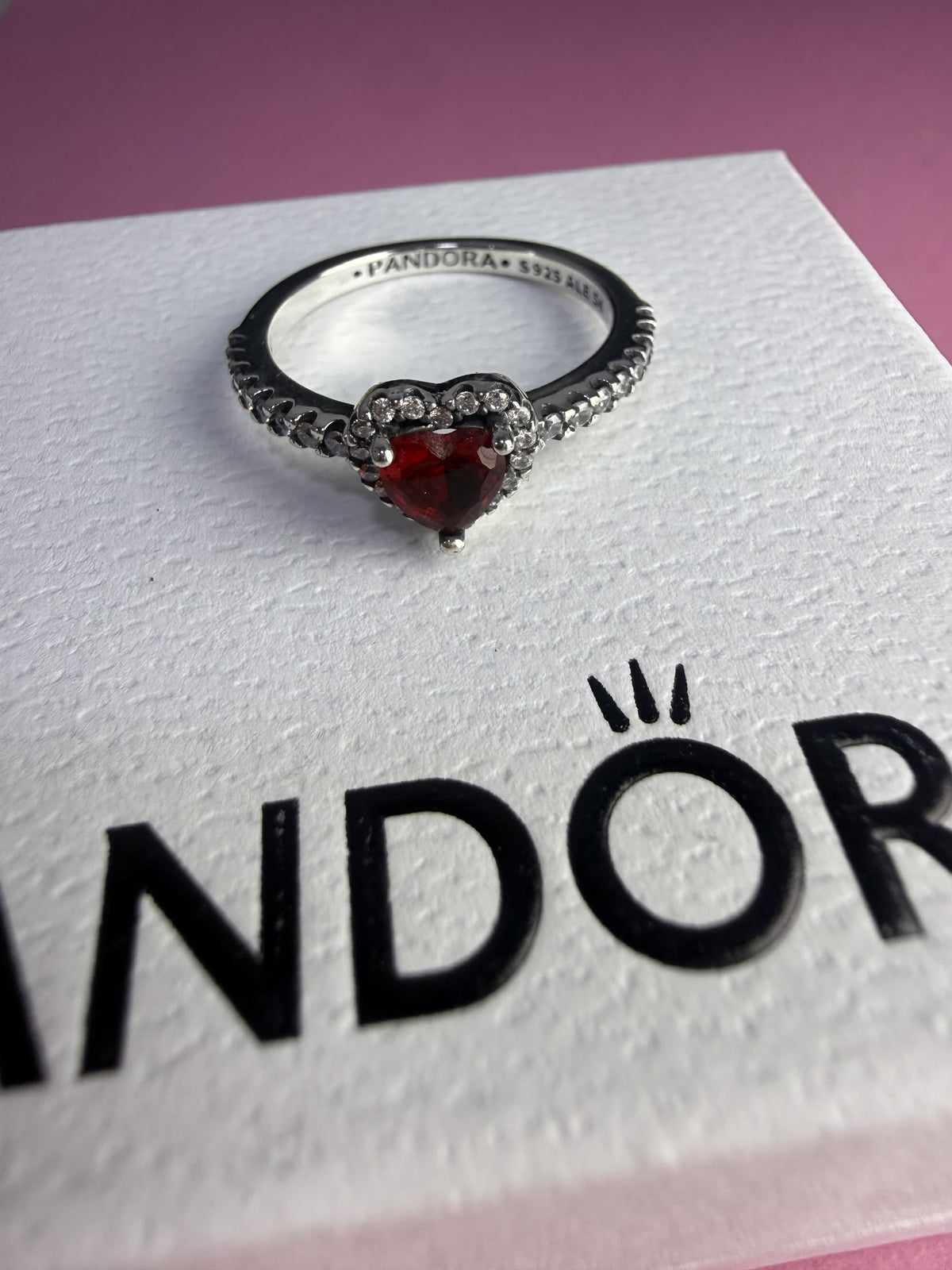ANILLO CORAZON ROJO — foto real