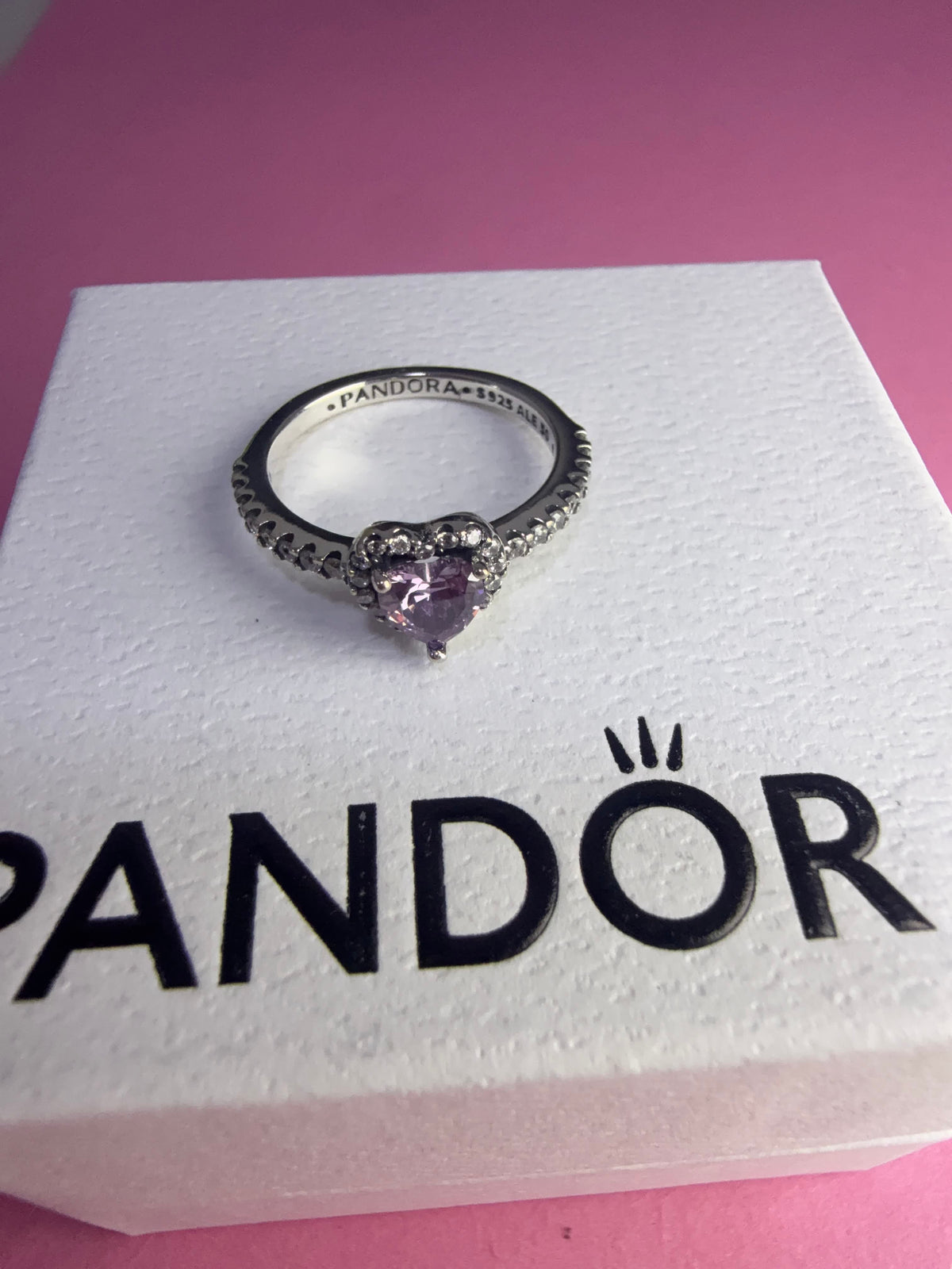 ANILLO CORAZON MORADO — foto real