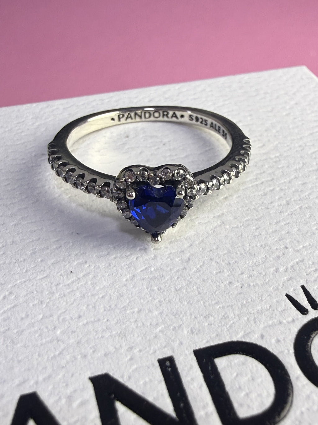 ANILLO CORAZON AZUL — foto real