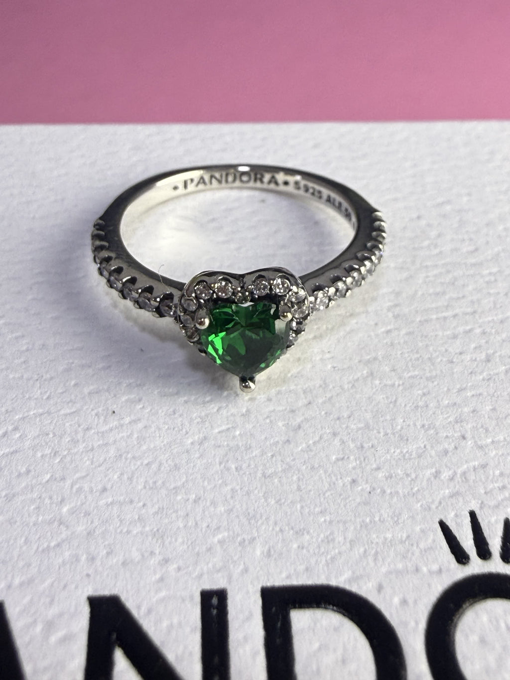 ANILLO CORAZON VERDE — foto real