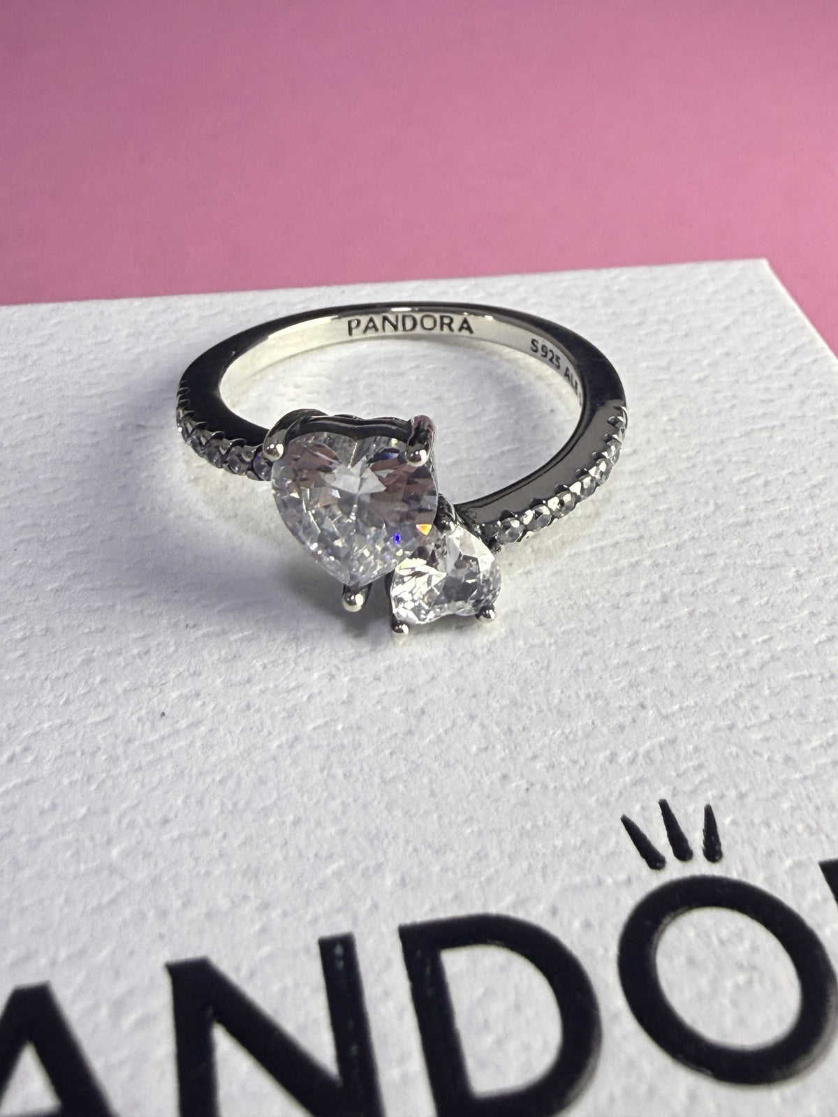 ANILLO DOBLE CORAZON PLATEADO — foto real
