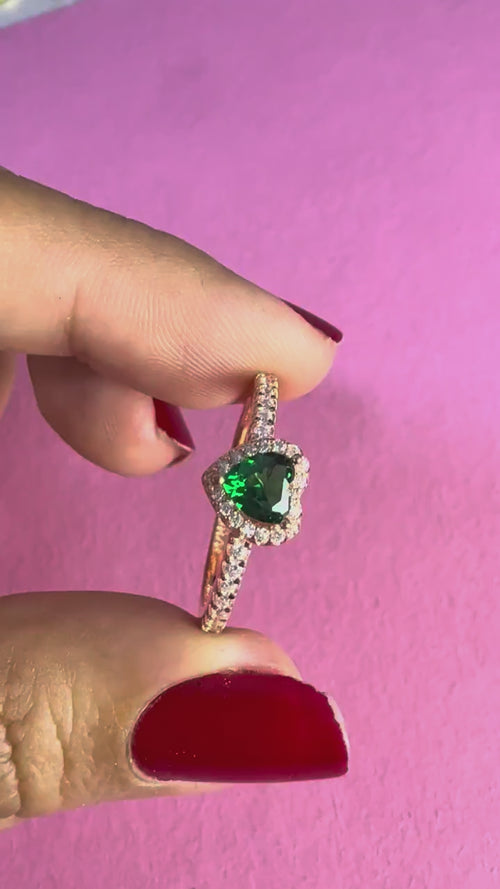 ANILLO BAÑO DORADO CORAZON VERDE — video real